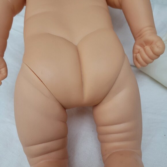 Vtg Cititoy Baby Doll Hong Kong 1985 diaper lifelike blue eyes moveable limbs - Picture 13 of 14